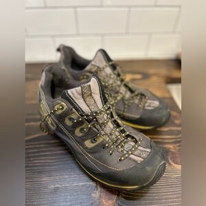 Patagonia Mens Finn Forge Gray T80137 Performance Hiking Shoes Sneakers